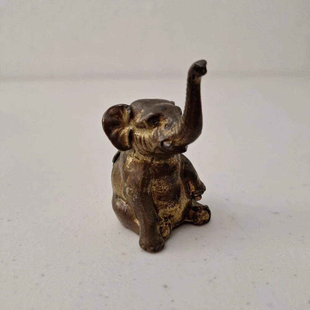 Vintage Small Brass Petina Sitting Elephant Paperweight Figurine Decor